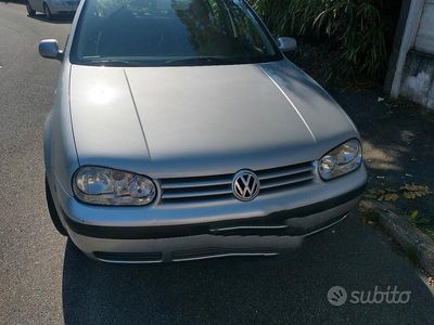 Begagnad VW Golf IV 105 HK (77 kW) 2000 Grå Sedan
