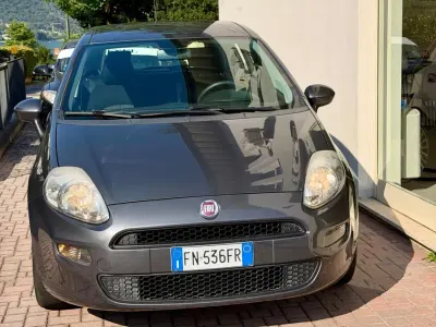 Usata Fiat Punto Street 95 CV (69 kW) 2018 Grigio Utilitaria