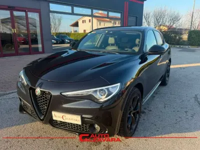 Usata Alfa Romeo Stelvio Veloce 209 CV (153 kW) 2023 Nero vulcano SUV
