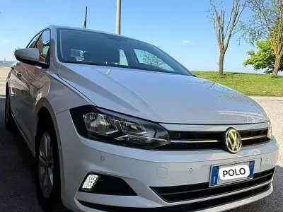 Usata VW Polo 80 CV (58 kW) 2019 Bianco Utilitaria