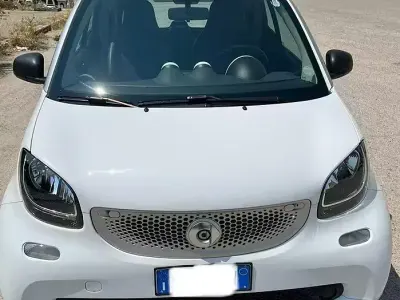 Usata Smart ForTwo Coupé 71 CV (52 kW) 2016 Bianco Coupé
