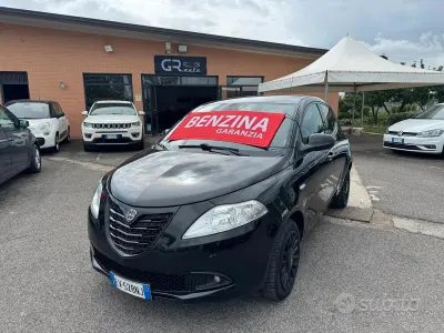 Usata Lancia Ypsilon 69 CV (50 kW) 2014 Nero Utilitaria