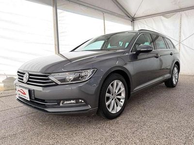 Usata VW Passat Comfortline 150 CV (110 kW) 2017 Grigio Station wagon