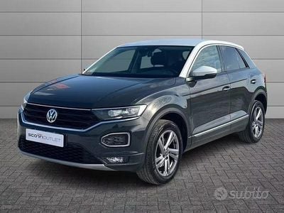 Usata VW T-Roc Style 116 CV (85 kW) 2018 Grigio scuro SUV