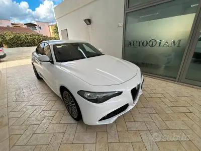 Usado Alfa Romeo Giulia Super 150 CV (110 kW) 2017 Blanco Berlina