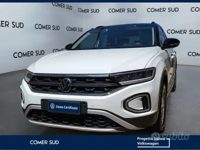 Usata VW T-Roc Life 110 CV (80 kW) 2023 Bianco SUV