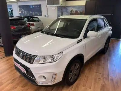 Usata Suzuki Vitara 111 CV (81 kW) 2019 Bianco SUV