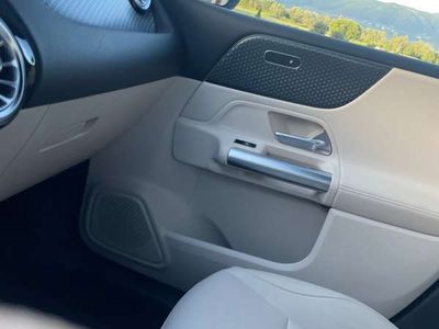 Mercedes B200