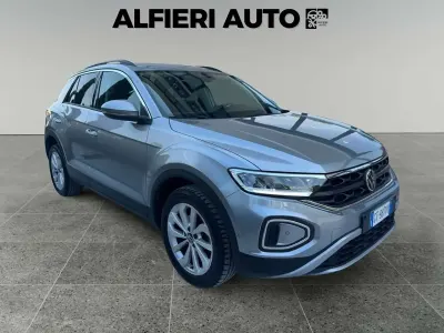 Usata VW T-Roc Style 110 CV (80 kW) 2024 Argento SUV