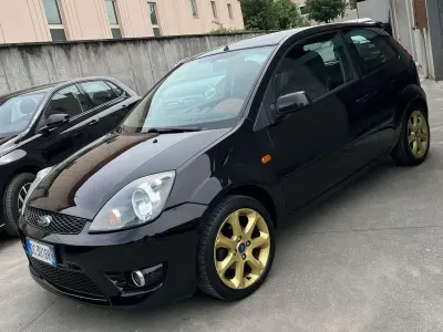 Usata Ford Fiesta ST 101 CV (74 kW) 2006 Nero Utilitaria