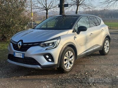 Usata Renault Captur Intens 101 CV (74 kW) 2022 Grigio SUV