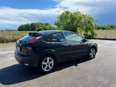 Brugt Ford Focus Titanium 116 HK (85 kW) 2007 Sort Coupe