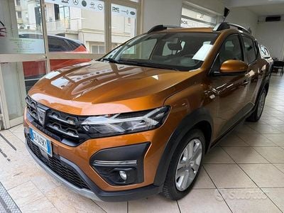 Usata Dacia Sandero Comfort 101 CV (74 kW) 2021 Marrone Berlina