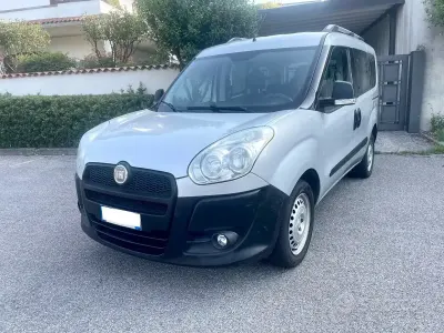 Usata Fiat Doblò Emotion 95 CV (69 kW) 2011 Grigio Monovolume