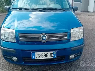 Usata Fiat Panda 69 CV (50 kW) 2004 Bluazzurro Utilitaria