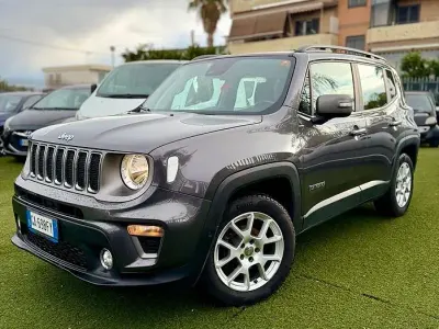 Używany Jeep Renegade Limited 120 KM (88 kW) 2020 Szary SUV