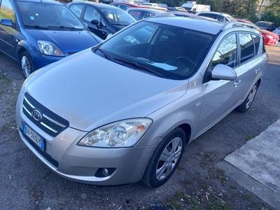Usata Kia Ceed EX 126 CV (92 kW) 2009 Argento Utilitaria