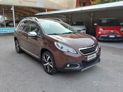 Usata Peugeot 2008 Allure 92 CV (67 kW) 2015 Marrone SUV