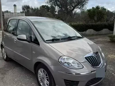 Usata Lancia Musa 77 CV (56 kW) 2009 Grigio Monovolume