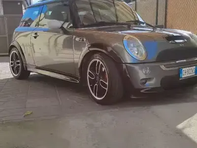 Usata Mini Cooper S 163 CV (119 kW) 2003 Grigio Utilitaria
