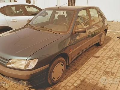 Begagnad Peugeot 306 75 HK (55 kW) 1995 Blå Sedan