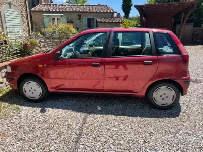 Usata Fiat Punto 73 CV (53 kW) 1995 Rosso Utilitaria