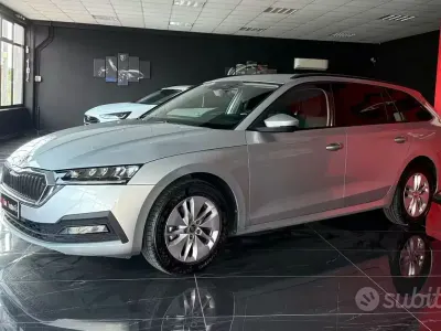 Usata Skoda Octavia Executive 150 CV (110 kW) 2023 Grigio Station wagon