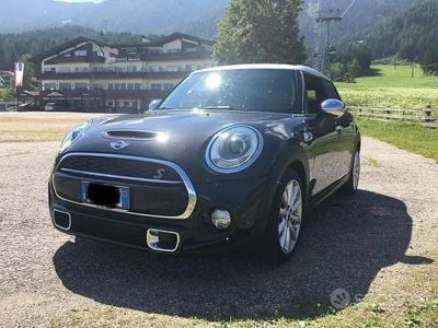 Begagnad Mini Cooper SD 170 HK (125 kW) 2015 Brun Halvkombi