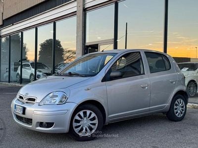 Usata Toyota Yaris 69 CV (50 kW) 2007 Grigio Utilitaria