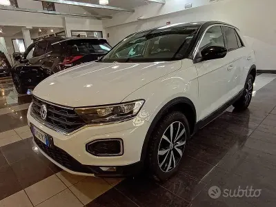 Usata VW T-Roc Style 116 CV (85 kW) 2018 Bianco SUV
