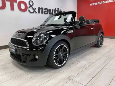 Usata Mini Cooper SD Cabriolet 143 CV (105 kW) 2012 Nero Cabrio