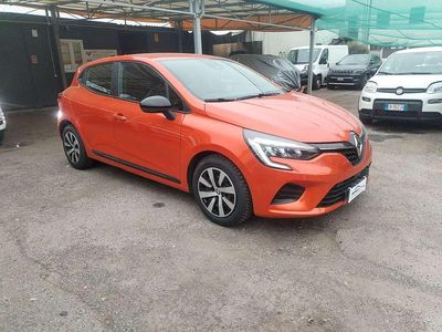 Usata Renault Clio V Business 67 CV (49 kW) 2023 Arancione Berlina