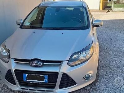 Usata Ford Focus 150 CV (110 kW) 2011 Grigio Station wagon
