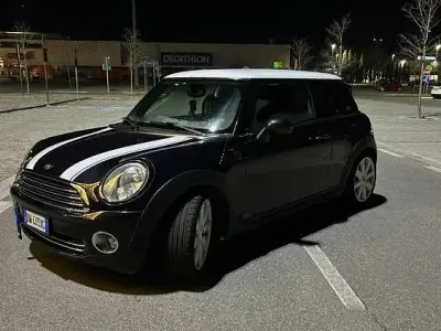 Usata Mini Cooper 120 CV (88 kW) 2009 Nero Utilitaria