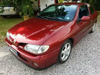Usata Renault Mégane 147 CV (108 kW) 1996 Rosso