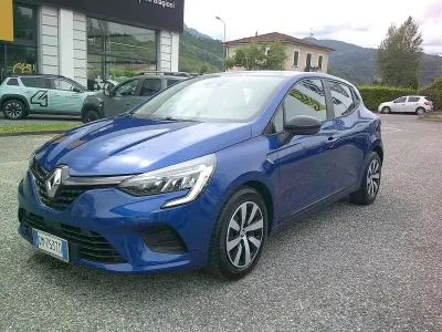 Occasion Renault Clio V Equilibre 101 ch (74 kW) 2023 Bleue Berline
