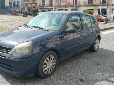 Usata Renault Clio 75 CV (55 kW) 2002 Blu Utilitaria