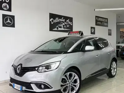 Usata Renault Scénic IV Intens 110 CV (80 kW) 2018 Grigio Monovolume