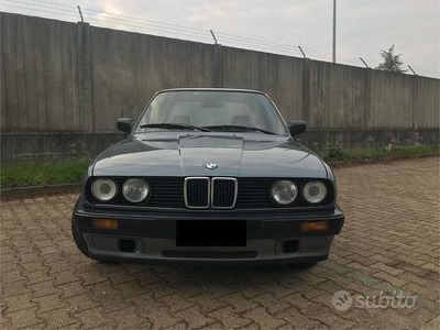 Begagnad BMW 320 126 HK (92 kW) 1987 Sedan