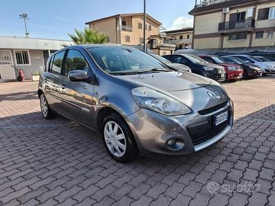 Usata Renault Clio II Dynamique 86 CV (63 kW) 2010 Grigio Berlina