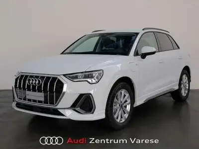 Usata Audi Q3 Ambiente 245 CV (180 kW) 2024 Bianco ghiaccio metallizzato SUV