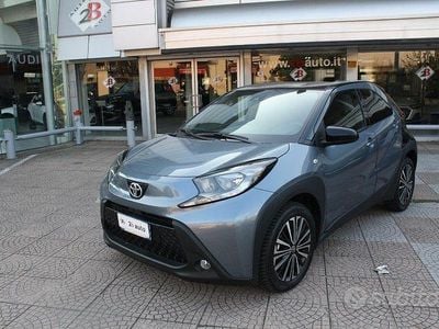 Usata Toyota Aygo X Trend 72 CV (52 kW) 2025 Grigio SUV