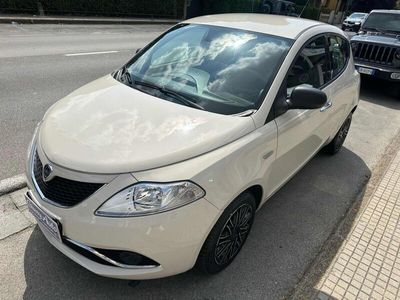 usata Lancia Ypsilon 1.3 MJT 16V 95 CV 5 porte S&S Gold