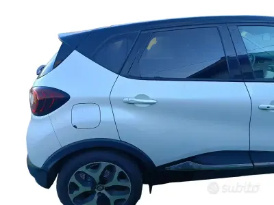 Usata Renault Captur Zen 90 CV (66 kW) 2018 Bianco SUV