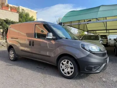 Usata Fiat Doblò 95 CV (69 kW) 2019 Grigio Monovolume
