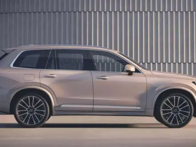 Nuova Volvo XC90 Plus 250 CV (183 kW) 2026 Argento SUV