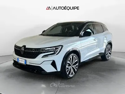 Usata Renault Austral Iconic 199 CV (146 kW) 2023 Bianco SUV