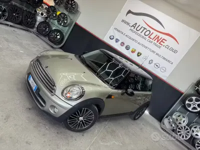 Usata Mini Cooper D 109 CV (80 kW) 2008 Marrone Utilitaria
