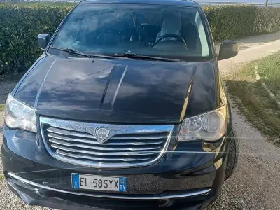 Usata Lancia Voyager