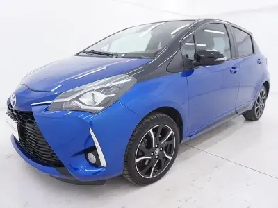 Usata Toyota Yaris Hybrid Edition 100 CV (73 kW) 2018 Blu Berlina